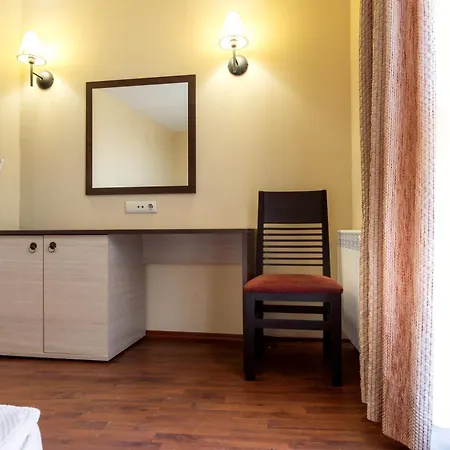 Exclusive Two-floor 3-bedrooms On The Floor Apartment