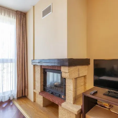 Apartmán Exclusive Two-floor 3-bedrooms On The Floor