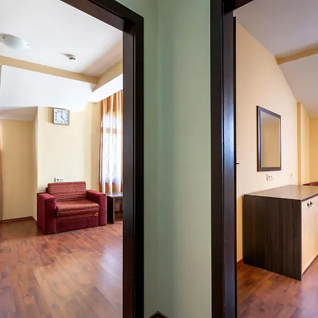 Exclusive Two-floor 3-bedrooms On The Floor Apartmán