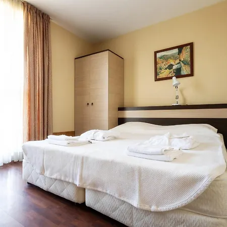 Exclusive Two-floor 3-bedrooms On The Floor Apartmán *